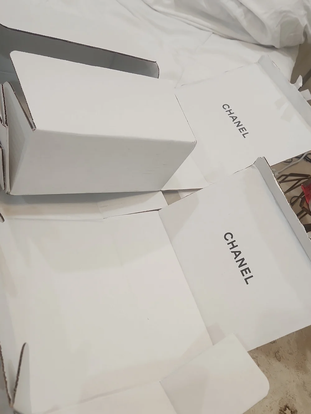 CHANEL 6xPerfume Spray 2xMascara Mini 2XLuxury Boxes 2xShip Boxes 1xBag Camellia